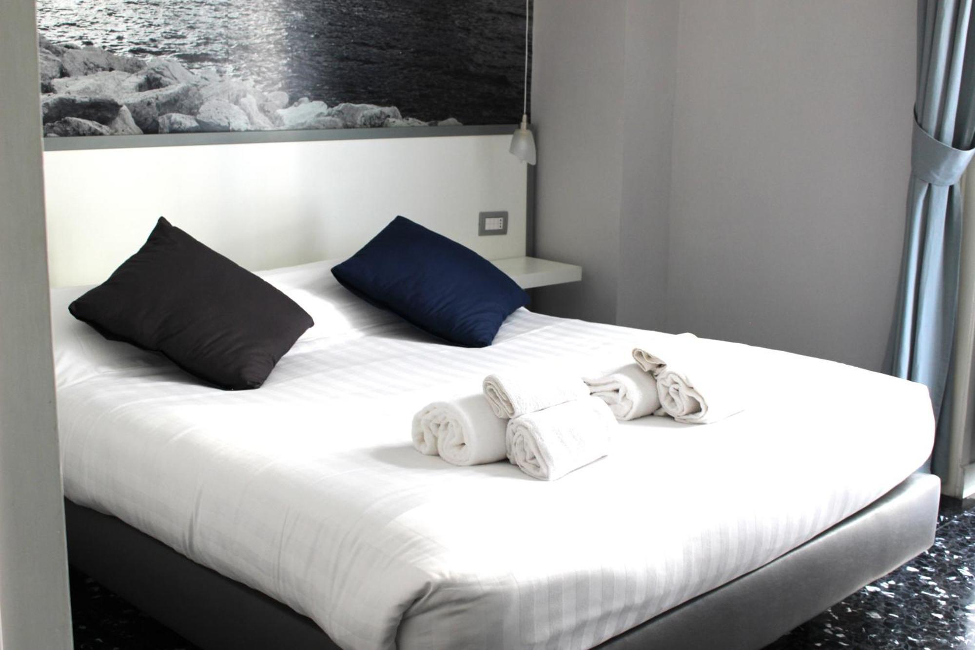 Beverello Rooms Naples Extérieur photo