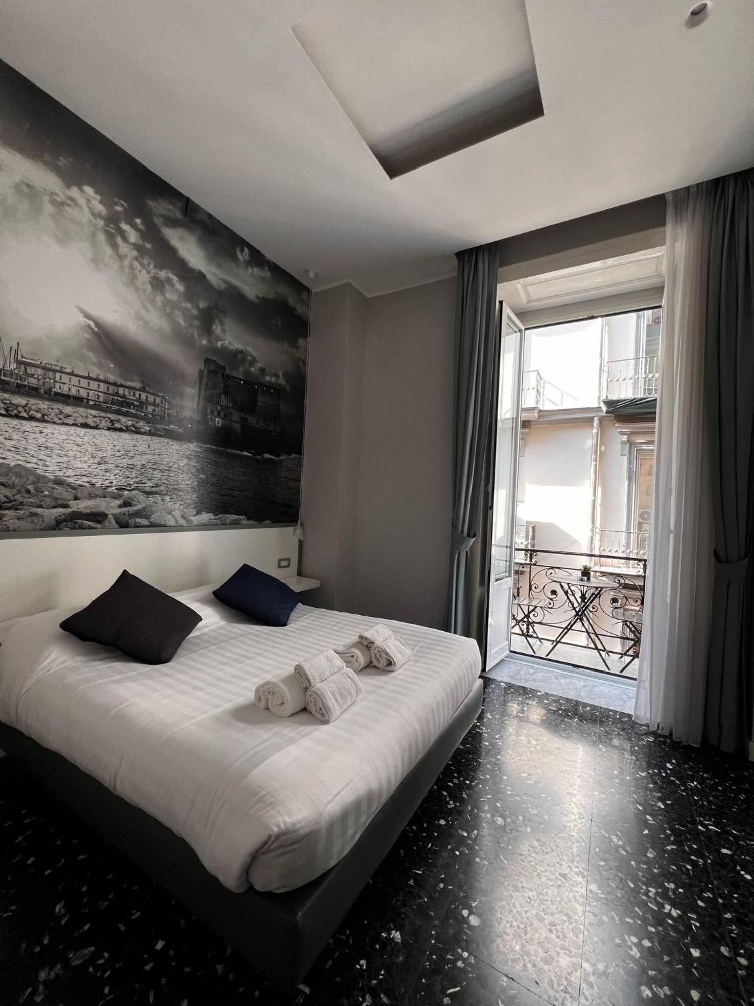 Beverello Rooms Naples Extérieur photo